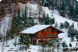 Locations saisonnières : pourquoi faire appel à un professionnel certifié